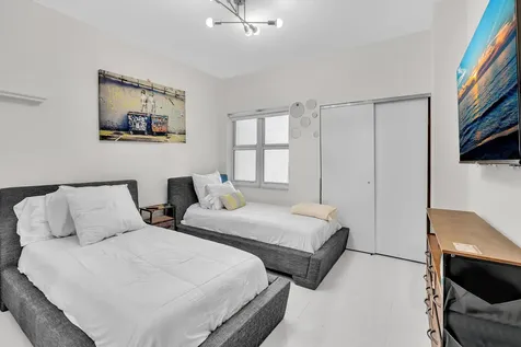 3330 Ne 190th Street Aventura FL 33180