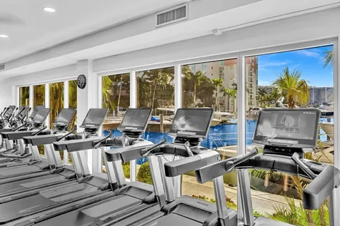 3330 Ne 190th Street Aventura FL 33180