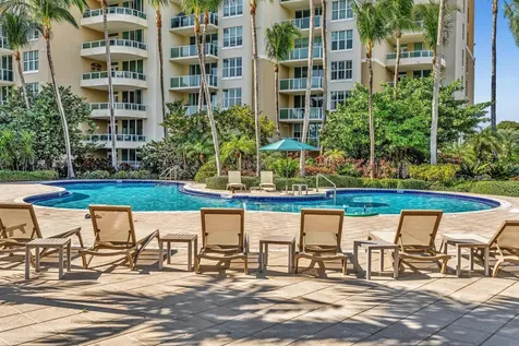 3330 Ne 190th Street Aventura FL 33180