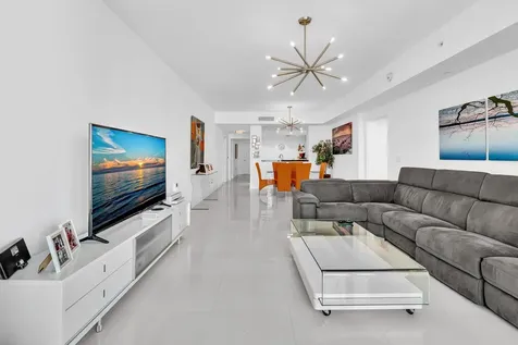 3330 Ne 190th Street Aventura FL 33180