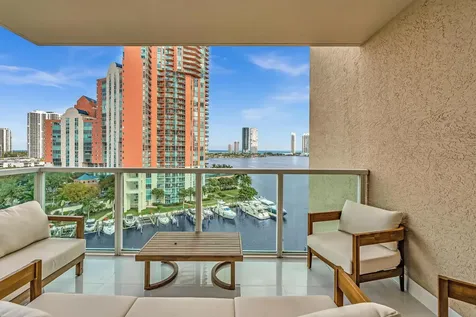 3330 Ne 190th Street Aventura FL 33180