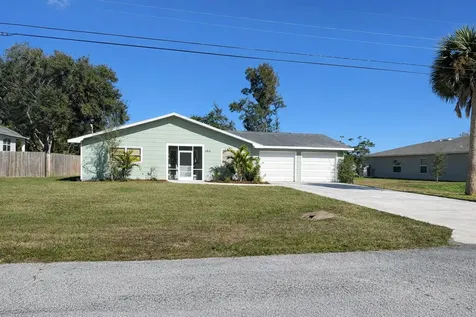 5812 Killarney Avenue Fort Pierce FL 34951