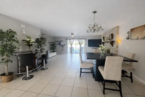 5812 Killarney Avenue Fort Pierce FL 34951