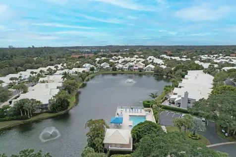 21 Selby Lane Palm Beach Gardens FL 33418