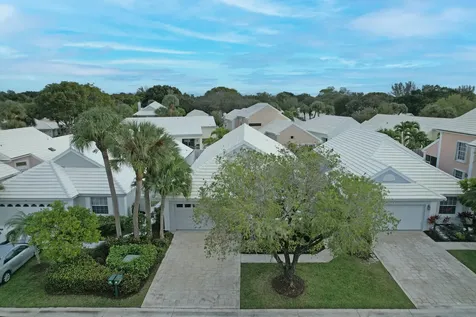 21 Selby Lane Palm Beach Gardens FL 33418