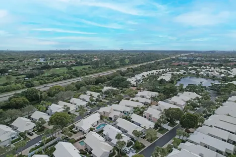 21 Selby Lane Palm Beach Gardens FL 33418