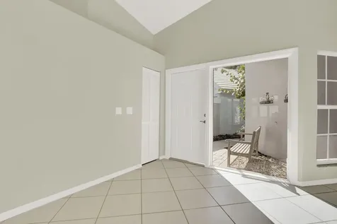 21 Selby Lane Palm Beach Gardens FL 33418