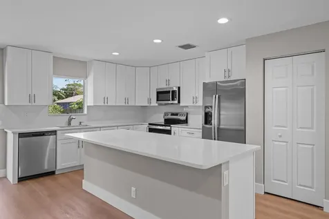 4611 Sunset Boulevard Fort Pierce FL 34982