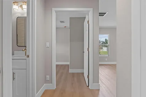 4611 Sunset Boulevard Fort Pierce FL 34982