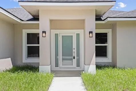 4611 Sunset Boulevard Fort Pierce FL 34982