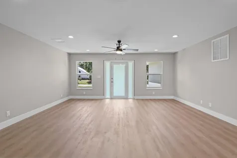 4611 Sunset Boulevard Fort Pierce FL 34982