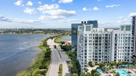 300 S Australian Avenue West Palm Beach FL 33401