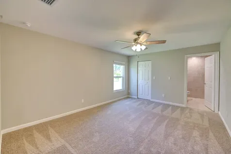 5213 Nw W Piper Circle Port Saint Lucie FL 34986