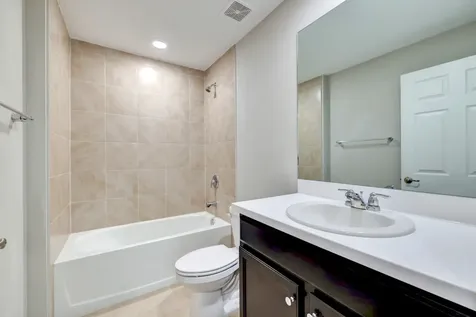 5213 Nw W Piper Circle Port Saint Lucie FL 34986