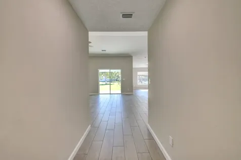 5213 Nw W Piper Circle Port Saint Lucie FL 34986