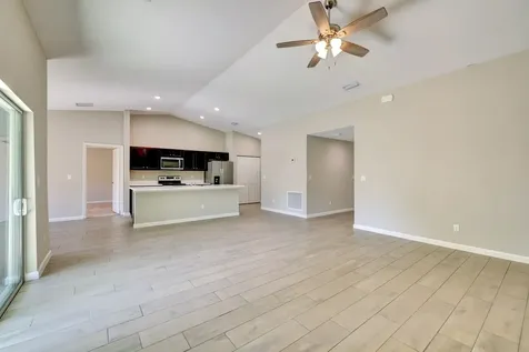 5213 Nw W Piper Circle Port Saint Lucie FL 34986