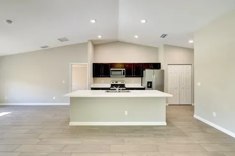 5213 Nw W Piper Circle Port Saint Lucie FL 34986