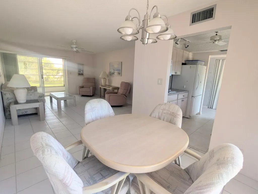 2 Golfs Edge West Palm Beach FL 33417