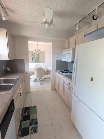2 Golfs Edge West Palm Beach FL 33417