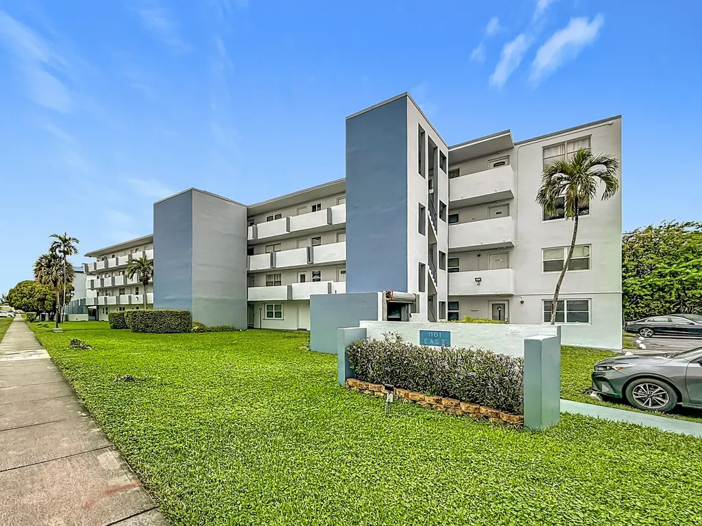 1101 Ne 191st Street Miami FL 33179