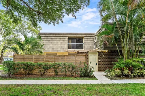 108 1st Terrace Palm Beach Gardens FL 33418