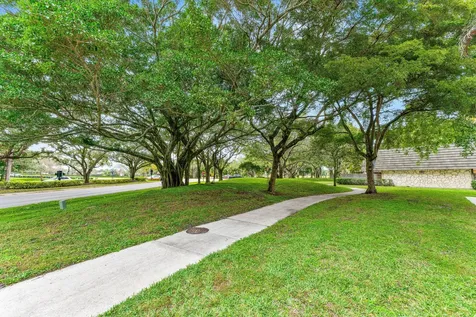 108 1st Terrace Palm Beach Gardens FL 33418