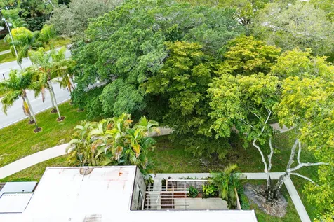 108 1st Terrace Palm Beach Gardens FL 33418