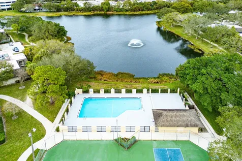 108 1st Terrace Palm Beach Gardens FL 33418