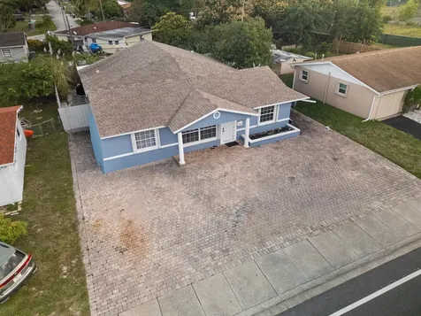 5772 N Haverhill Road West Palm Beach FL 33407