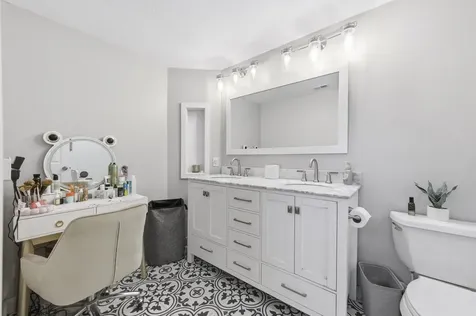 5284 Eagle Lake Drive Palm Beach Gardens FL 33418