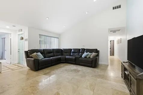 5284 Eagle Lake Drive Palm Beach Gardens FL 33418