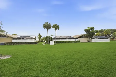 5284 Eagle Lake Drive Palm Beach Gardens FL 33418