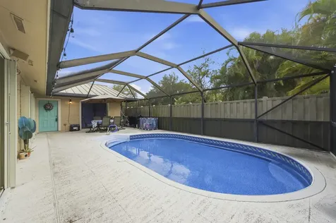5284 Eagle Lake Drive Palm Beach Gardens FL 33418