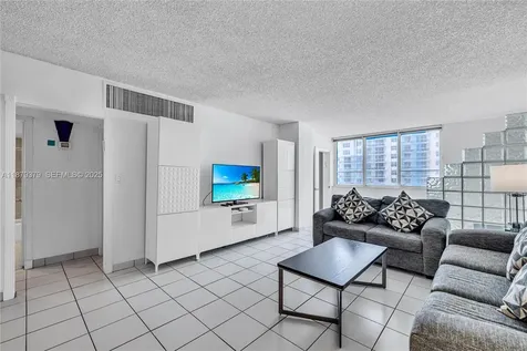 5005 Collins Avenue Miami Beach FL 33140