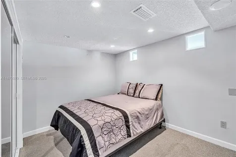 5005 Collins Avenue Miami Beach FL 33140