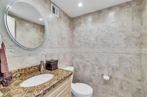 5005 Collins Avenue Miami Beach FL 33140