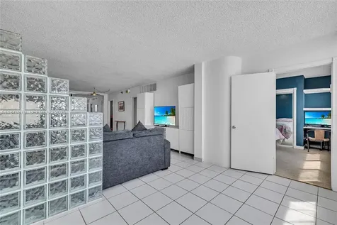 5005 Collins Avenue Miami Beach FL 33140