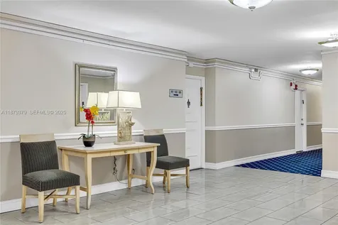 5005 Collins Avenue Miami Beach FL 33140