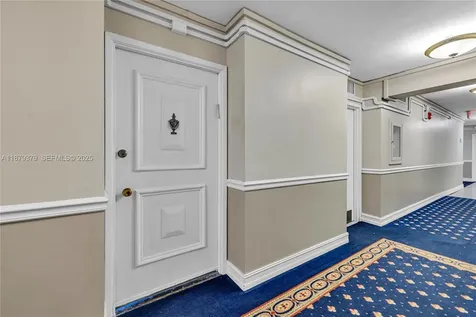 5005 Collins Avenue Miami Beach FL 33140