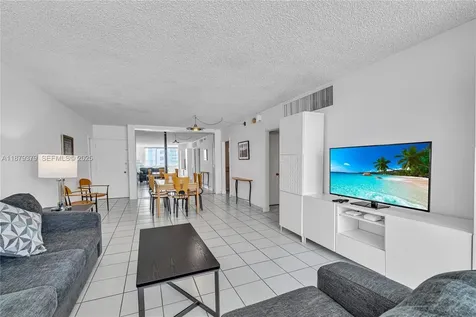 5005 Collins Avenue Miami Beach FL 33140
