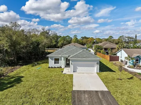 8635 98th Court Vero Beach FL 32967