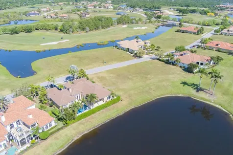 122 SE Mira Lavella Port Saint Lucie FL 34984