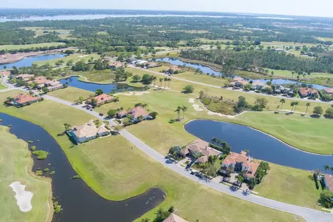 122 SE Mira Lavella Port Saint Lucie FL 34984