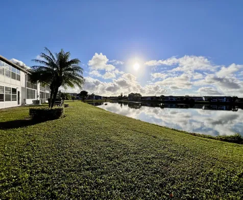 171 Chatham I West Palm Beach FL 33417