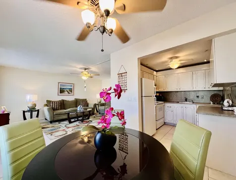 171 Chatham I West Palm Beach FL 33417