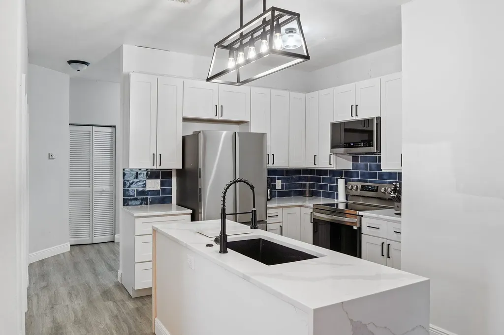 113 Lighthouse Circle Tequesta FL 33469