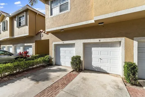 113 Lighthouse Circle Tequesta FL 33469