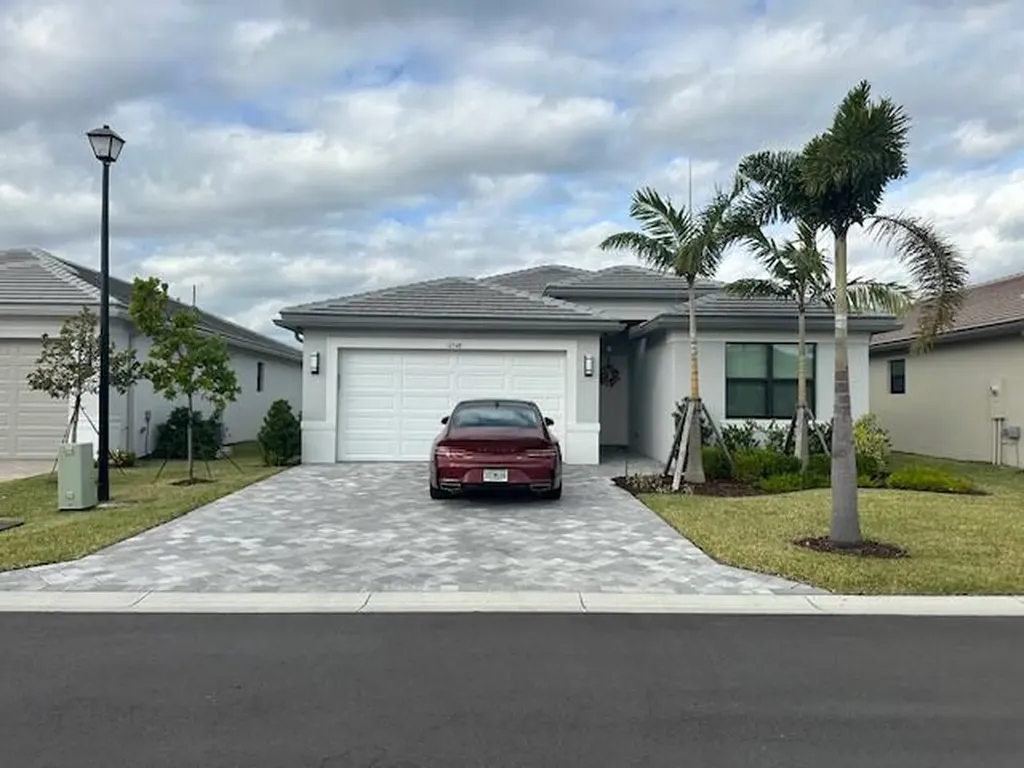 12548 SW Green Creek Drive Port Saint Lucie FL 34987