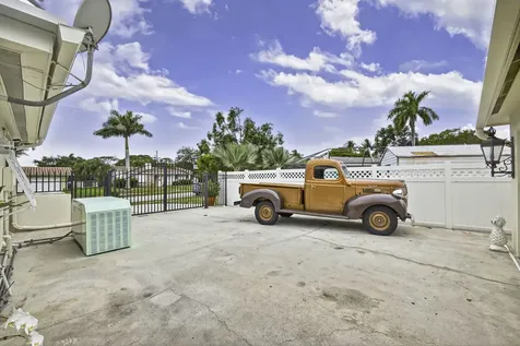 1610 Crest Drive Lake Worth FL 33461
