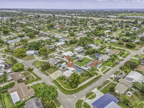1610 Crest Drive Lake Worth FL 33461